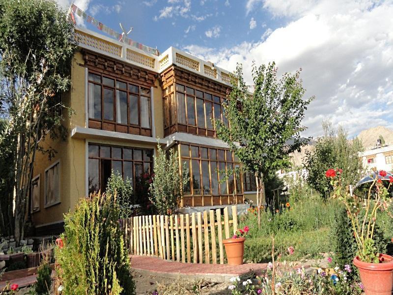 Hotel Sangto Villa Лех Экстерьер фото